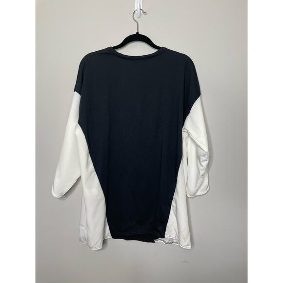 Boohoo Maternity Long Sleeve Top Crewneck Color Block White Black Size 10 NWT - Picture 8 of 12